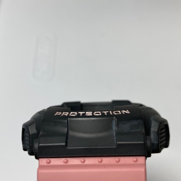 Casio Gshock, GMA-S140, gray bezel, dusty pink strap and accents working battery main image 7
